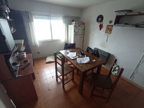 Departamento En Venta En La Plata Con Gran Terraza