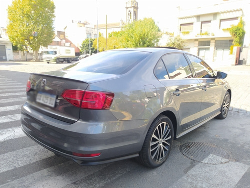 Imagen 3 de 10 de Volkswagen Vento 2.0 Tsi Gli 211cv App Connect + Nav 2016