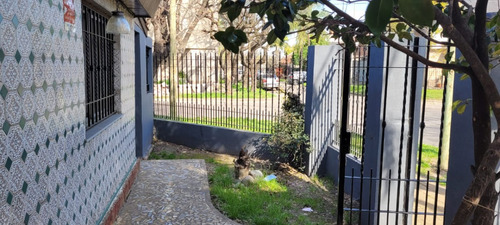 Chalet 3 Amb.con Dependencias Frente A Pza Belgrano !!!