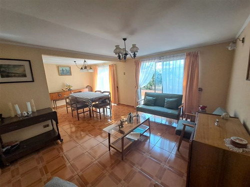 Venta Casa Un Piso 3 Dorm. 2 Baños Servicios Completos 2 Est