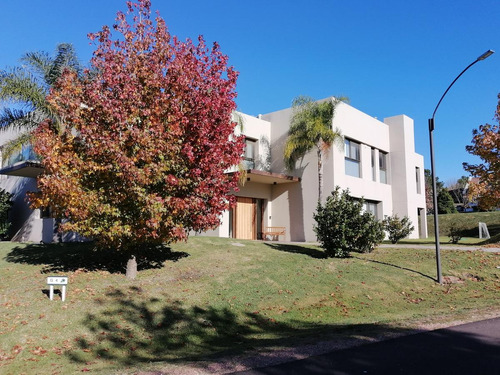 Venta Casa 4 Dormitorios En Carmel