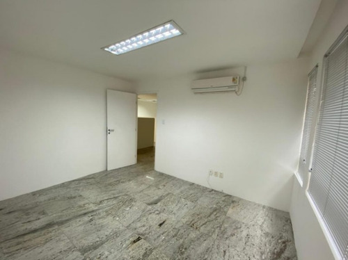 Imagem 2 de 11 de Sala Comercial Divida Em 6 Ambientes Com 100m2 Na Ondina - Pas108 - 69474099