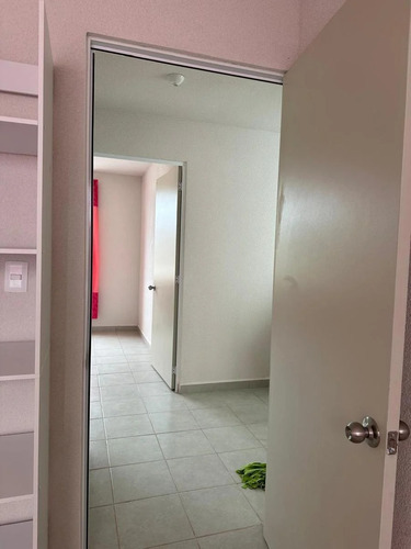 Se Vende Casa De Recuperación Bancario En Bosques De Laurel, El Bosque, Fracc. Paseos De Tultepec Ii. Arf