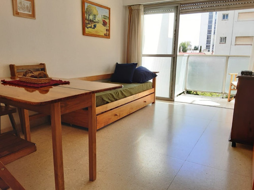 Imagen 4 de 25 de Departamento De Dos Ambientes Con Balcon Al Contrafrente Con Vista Abierta