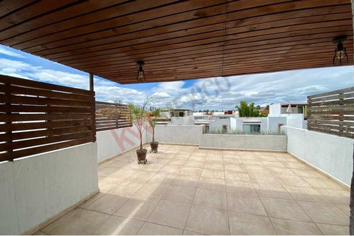 Venta Casa Con Roof Garden En Santa Fe Juriquilla Querétaro