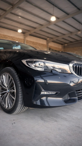 BMW Serie 3 3.0 330i Sedan Sport Line 252cv