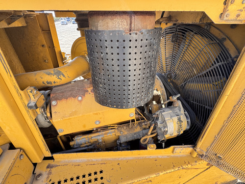 Dozer Caterpillar D6r Año: 2000 7041 Hours Gm109035