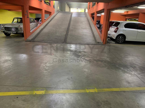 Imagen 2 de 10 de Venta Cochera Sobre Av Corrientes Chacarita