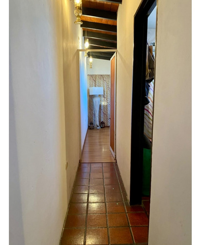 Latorre Prop. Vende Local C/ 2 Viviendas - Zona Hpc