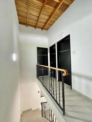 Imagen 7 de 13 de Casa En Venta En La Castellana , Terrazas Del Sol