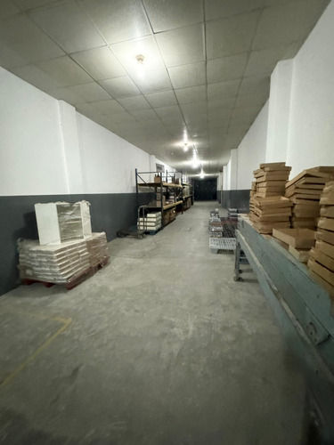 Venta De Fábrica Y Laboratorio En Guarenas