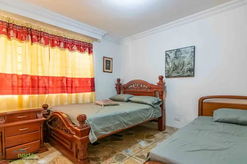 Casa En Venta En Calasanz. Cod V12472