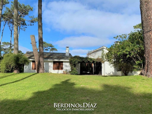 Linda Casa Reciclada En Excelente Estado Punta Del Este Oportunidad- Ref: 299