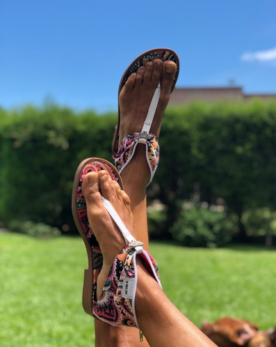 Imagen 3 de 5 de Sandalias Te Para Tres De Diseño Modelos Exclusivos