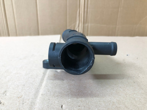 Toma Agua P/sensor Jetta A4 99-07 Beetle 06a121133ag P2