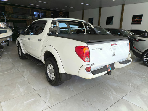 Mitsubishi L200 3.2 Triton Hpe Cab. Dupla 4x4 Aut. 4p