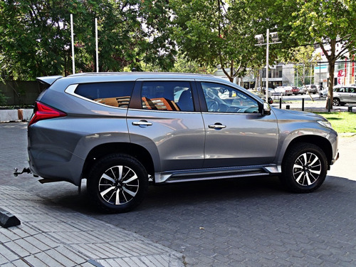 Mitsubishi Montero Sport Limited
