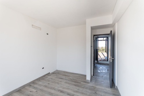 Venta Depto 3 Amb. Nordelta, Cochera Y Terraza