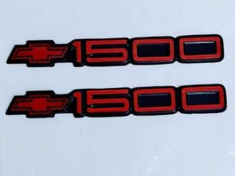 Par Emblemas 1500 Chevrolet Silverado Cheyenne Rojos 88/98. Rojo