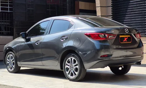 Mazda 2 GRAND TOURING LX