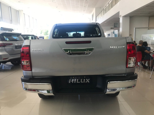 Toyota Hilux 2.8 Cd Sr 177cv 4x4