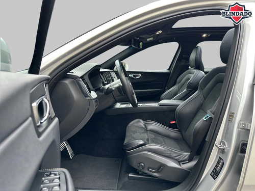 Volvo XC60 2.0 T8 HYBRID R-DESIGN AWD GEARTRONIC