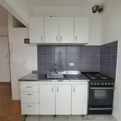 Venta Ph 2amb Con 2 Patios, Sin Expensas, Flores