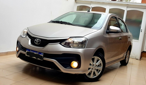 Imagen 2 de 15 de Toyota Etios 2017 1.5 Sedan Xls At