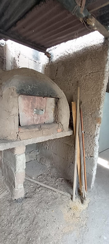 Atencion Venta Casa En La Paz, Excelente Ubicación Con Un Gran Patio Frontal (apta Banco)