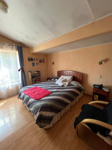 Hermosa Casa Excelente Ubicación - Pasaje Cerrado