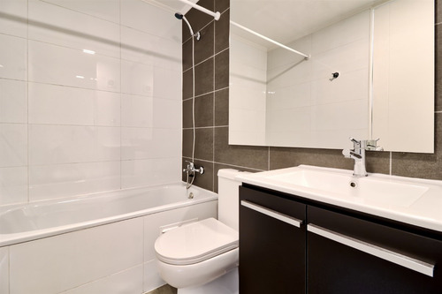 Depto 2 Dorm 2 B. Cercano A E. Metros. San Diego, Santiago.