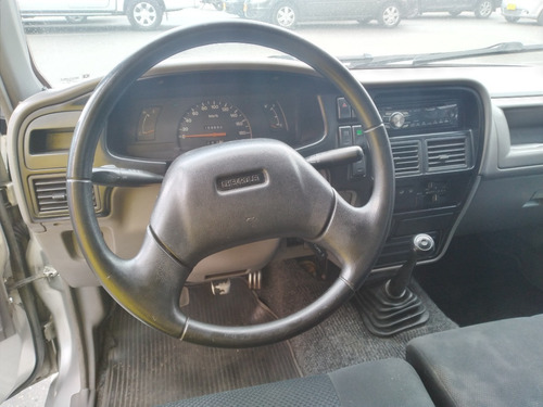 Chevrolet Luv 2.2
