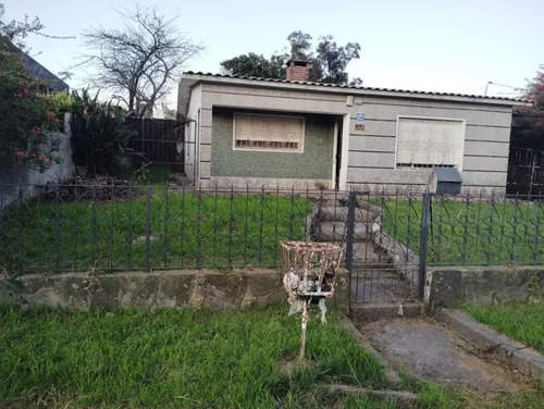 Vendo ! Casa De 2 Dormitorios Con Opción 3 O 4.
