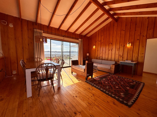 Increíble Casa Recien Remodelada Con Estupenda Vista Al Mar