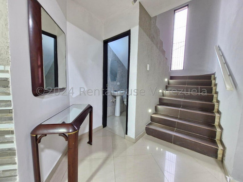 25-795 Townhouse En Venta, Conjunto Residencial Las Carolinas Ii, Turmero Mord