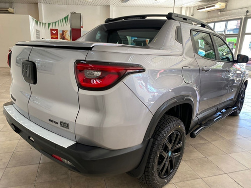 Imagen 4 de 16 de Fiat Toro Ultra 4x4 My22