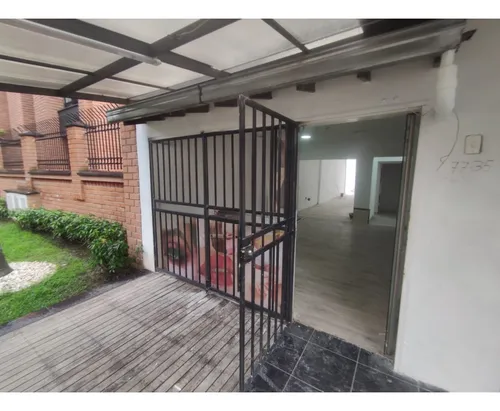 Local En Arriendo Laureles