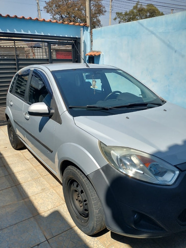 Imagem 1 de 6 de Ford Fiesta