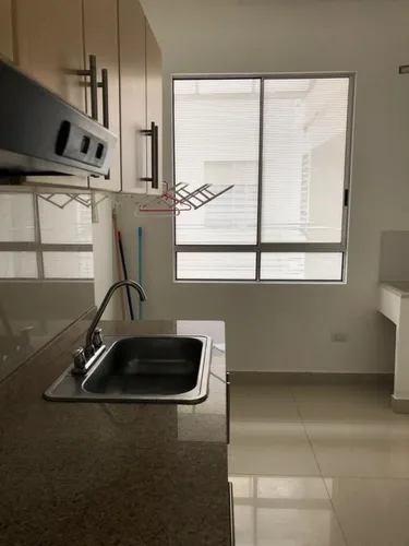 Apartaestudio En Arriendo En Cristales. Cod A8082