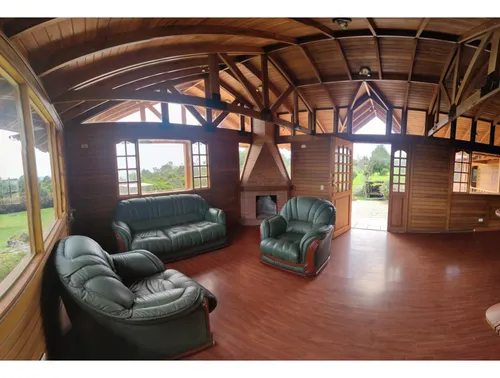 Vendo Lote Con Chalet Y 9 Caballerizas