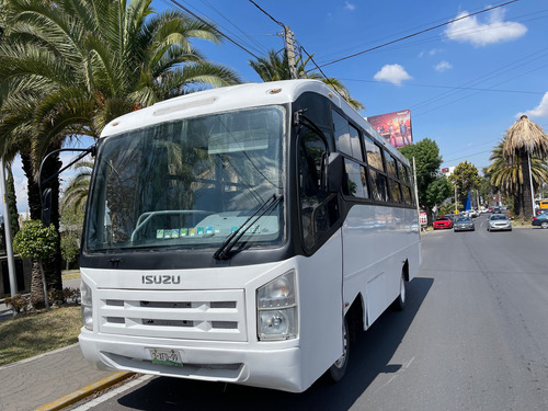 Microbús 35 Pasajeros Isuzu
