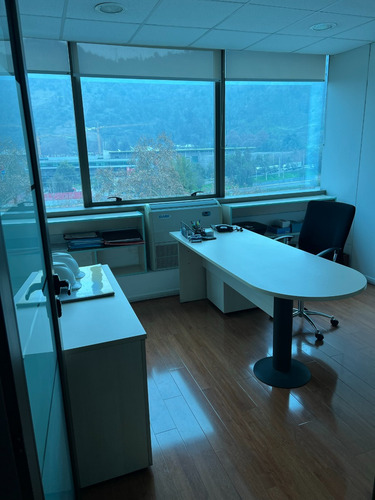 Venta / Arriendo Oficina 2 Privados A. Bello Con M. Montt