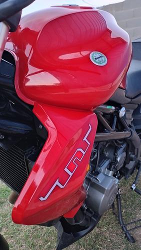 Imagen 4 de 25 de Benelli Tnt 300