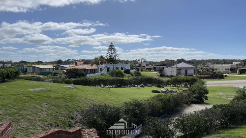 Excelente Propiedad Sobre Playa La Balconada En La Paloma, Rocha, Uruguay