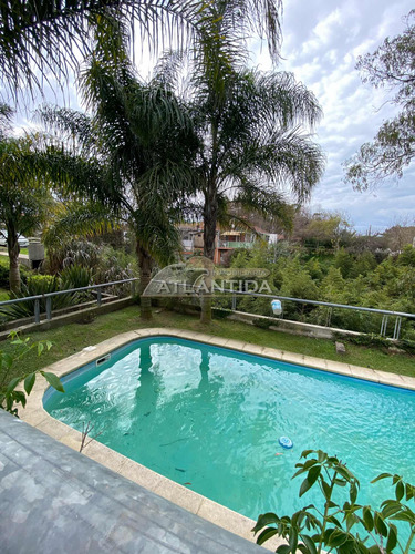 Venta De Apto En Villa Argentina, De 1 Dormitorio, 1 Baño, Acceso A Piscina, Parrilleros. A Metros De Playa. Inmobiliaria Atlántida. 