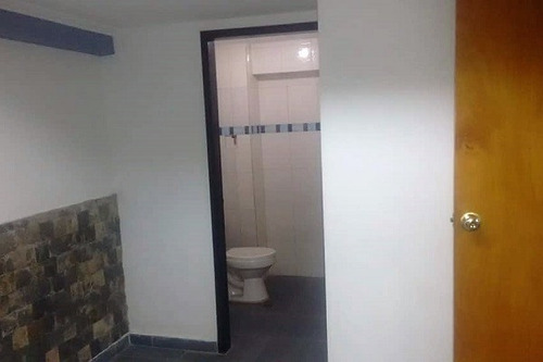 Imagen 9 de 13 de Asein717 Vende Excelente Oficina En Maracay, Cc Múltiple Don Ángel Estado Aragua