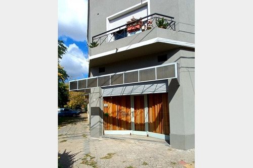 Imagen 2 de 8 de Local A La Calle En Venta En Haedo