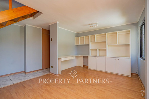 Excelente Casa Para Remodelar En Tranquilo Y Segur...
