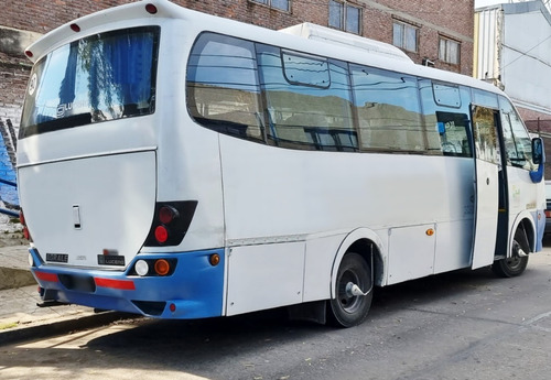 Imagen 3 de 9 de Minibus Agrale Con Mwm Lucero 24+1 2011