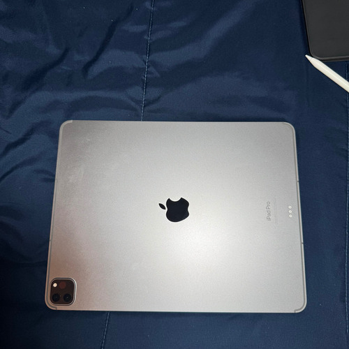 Ipad Pro 12,9 M2 Wi-fi + Celular + Teclado + Pencil 2 Prateado (Usado)